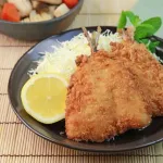 アジフライに醤油、とんかつに塩、目玉焼きにケチャップ←こいつら