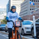 トロント市長、ドジャースのユニ着用　ＷＳ賭けで「罰ゲーム」
