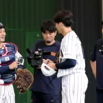 巨人・大勢、阪神坂本捕手を絶賛「めちゃくちゃ投げやすい。投げていて気持ち良い」