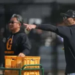 巨人阿部監督、3階から紅白戦をチェック「はっきり分かりますよね。カバーリング行ってねえな、とか」