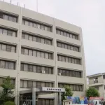 山下斐紹容疑者を現行犯逮捕 公務執行妨害