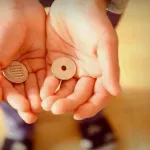 【悲報】中1で毎月小遣い6000円ってすくないよね？ｗｗｗｗｗｗｗｗｗｗｗｗｗｗｗｗ