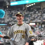 カープスラィリー、阪神近本と仲良しすぎるw w w←カープにFAする説