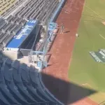 【動画】誰もいないドジャースタジアムに犬を連れ込む不気味な男がカメラに映る