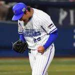 DeNA公式Xと相川監督が、引退表明のソフトバンク浜口をねぎらう「9年間のプロ野球生活お疲れさまでした！」　「豪快な投手だった」