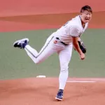 ラオウ・杉本裕太郎が始球式で雄たけびを上げながらストライク投球！