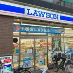 【画像】老害さん、ローソンにクレーム「MのカップにLって書いてある！ややこしい！」