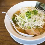 ラーメンにもやし入れるやつが許せないんだが…