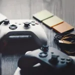 【悲報】友達A「ゲームなんかやってないで外に出ろ！」友達B「いい大人がゲームなんかやるな！」