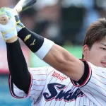村上宗隆に米サイト指摘『大成功か大失敗か』三振の多さ懸念 今年187打数で64三振は「驚異的な割合」