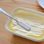 【悲報】確かに言われるとマーガリンってどこか人工物のプラスチックっぽい舌触りしてるよなｗｗｗｗｗｗｗｗｗｗｗｗｗｗｗｗ