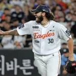 韓国KBOに防御率1点　17勝1敗　250奪三振の山本由伸レベルのバケモノ投手爆誕ｗｗ