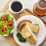 【悲報】朝食おじさん「朝抜きにすると頭が働かないんだぞ！！」←大嘘だった