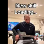 【朗報】ムーキー・ベッツさん、何でも出来すぎていよいよギターまで弾けてしまう