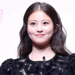 【悲報】人気No.1国民的若手女優さん、3億円トラブル発覚…
