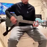 ムーキー・ベッツさん、何でも出来すぎていよいよギターまで弾けてしまう