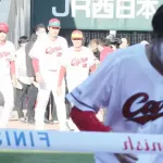 カープ佐々木泰『障害物リレー』で優勝！MVP獲得！【カープファン感謝デー2025】