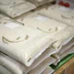 スーパー「米余って困る、買えや」