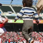 カープ中村奨成「(オフは)旅行に行きたい」佐々岡「お前は野球しとけ」