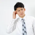 【悲報】Z世代「おじさんがまだワイドサイズのファッションしてる・・・もう流行ってないのに・・・・・・・」
