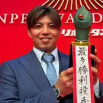 DeNA東克樹、最多勝の表彰で喜び　3年連続2桁勝利誇る「3年やってエースと呼ばれると臨んだシーズン。有言実行できた」