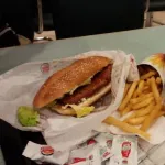 今の時代に安くてお腹いっぱいになれる飲食店