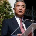 【悲報】中国父さん、フランスに続きイギリスにも「日本の女が挑発してきたんだけど！」