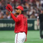 広島、ドミンゲスと来季契約結ばず 1年で退団、6試合登板で防御率3.71…球団発表