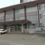 「全裸の男がいる」北海道・気温0℃近い寒空のもと素っ裸の男が出没 62歳男を公然わいせつで逮捕