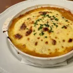 グラタンの中にご飯が入ってる料理あるじゃん