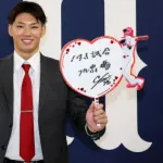 カープ中村奨成『3.75倍』年俸3000万円で契約更改！「ここまで上がるとは思っていなかった。この数字にふさわしい活躍をしないといけない」