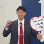 中村奨成、275%アップの3000万で契約更改！