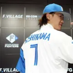 西川遥輝、背番号7で日本ハム復帰「栗山さんに頼み込んだ」