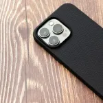 男なのにスマホケース使ってる奴ってダッセェよな。女々しいんだよｗ