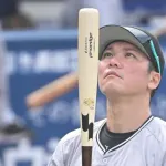 坂本勇人(37)　率.287(8532-2447)  本298  点1060  OPS.808
