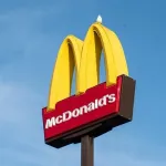 【朗報】マクドナルド、ついにあの超大物達とコラボしネットが大騒ぎにｗｗｗｗｗｗｗｗｗｗｗｗｗｗ