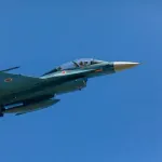 戦闘機の運転席ってなんでガラス一枚でほぼ剥き出しなんや？
