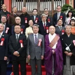 【悲報】今年の漢字を発表した清水寺さん、薛剣駐大阪総領事とズブズブの関係だった模様