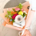 【悲報】アイドルオタクさん、祝い花を架空法人名義で注文→代金を支払わず失踪ｗｗｗｗｗｗｗｗｗｗ
