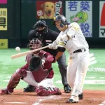 SB野村勇（126試合 .271 12 40 ops.733 18盗塁）、大幅増提示も保留「もう少し考えたく…」