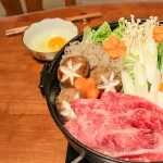 すき焼きって生卵いるか？