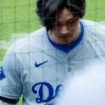 【悲報】大谷翔平さんの頭頂部wwwwwwwww