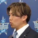 DeNA東克樹、契約更改の場で準備不足の若手に苦言「気付いたら野球人生終わってるよと」