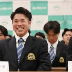 横浜ドラフト１位・小田康一郎君の2026成績予想しよう！