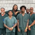 【画像】倒れていた看守を救った受刑者集団が映画みたいでカッコ良すぎると話題にwwww