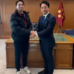 元DeNA村川凪さん、小泉進次郎さんを表敬訪問　引退後は横須賀でレンタル野球練習スタジオや野球教室、イベントを開催