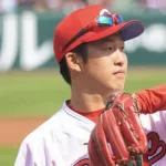 カープ小園の契約更改持ちこし、効いたのは中野3億か？森下2.1億か？