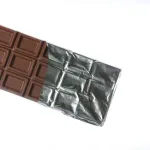 スーパーで板チョコの値段みたら200円だった
