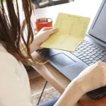 24歳で貯金50万ってヤバい？