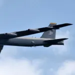 B-52爆撃機、2026年以降も退役させてもらえなさそう・・・